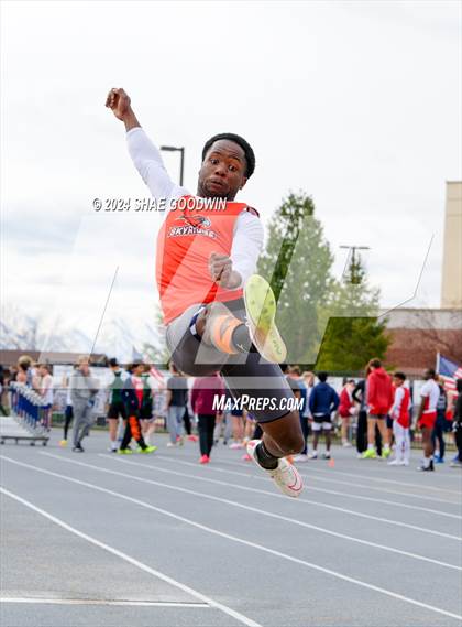 Thumbnail 1 in Alpha Invitational (Long Jump) photogallery.