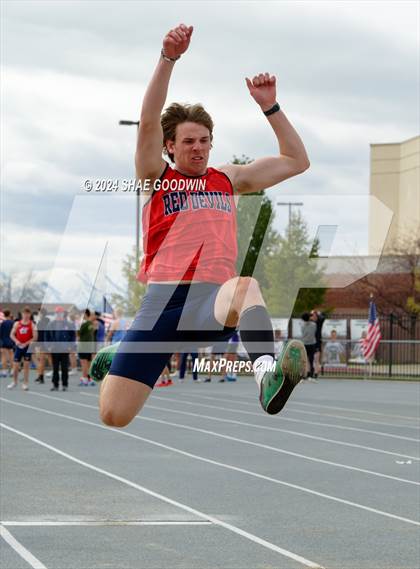 Thumbnail 1 in Alpha Invitational (Long Jump) photogallery.