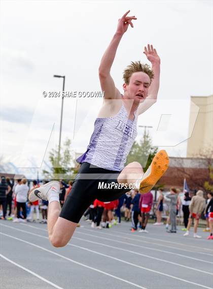 Thumbnail 3 in Alpha Invitational (Long Jump) photogallery.
