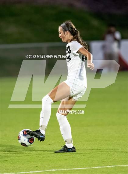 Thumbnail 3 in Clinton vs. Wheatmore (NCHSAA 2A Final) (1 of 2 - the Game) photogallery.