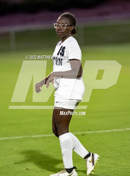 Thumbnail 3 in Clinton vs. Wheatmore (NCHSAA 2A Final) (1 of 2 - the Game) photogallery.