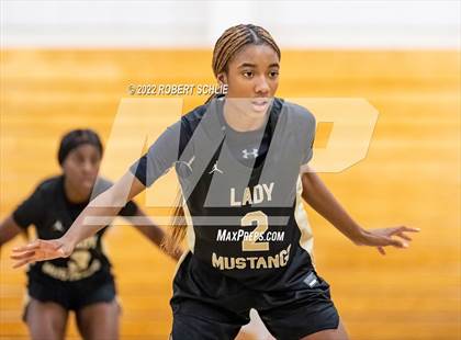 Thumbnail 2 in Monterey Trail vs Antelope (Trojan Toss Up) photogallery.