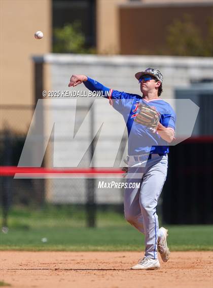 Thumbnail 3 in South Panola vs. Jackson Prep photogallery.