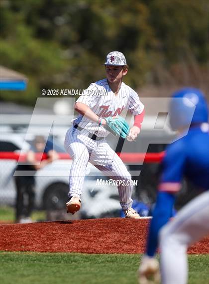 Thumbnail 2 in South Panola vs. Jackson Prep photogallery.