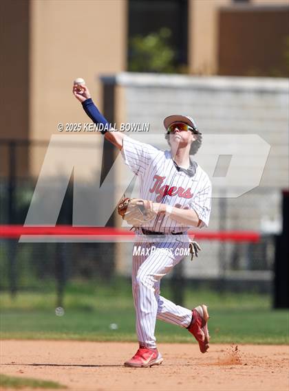 Thumbnail 1 in South Panola vs. Jackson Prep photogallery.
