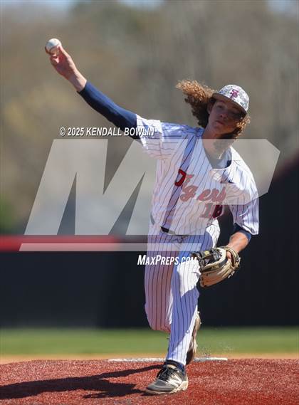 Thumbnail 1 in South Panola vs. Jackson Prep photogallery.