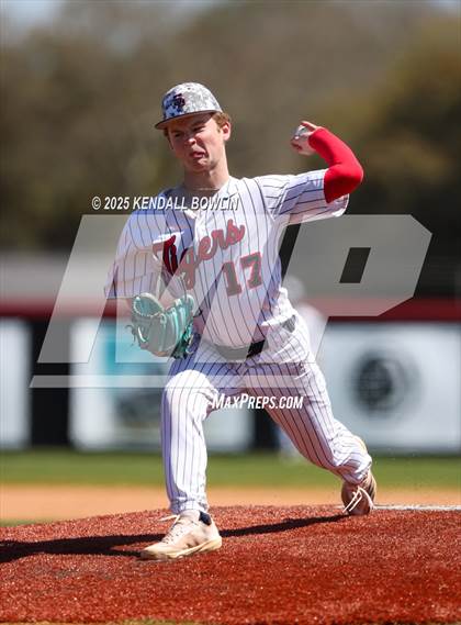 Thumbnail 1 in South Panola vs. Jackson Prep photogallery.