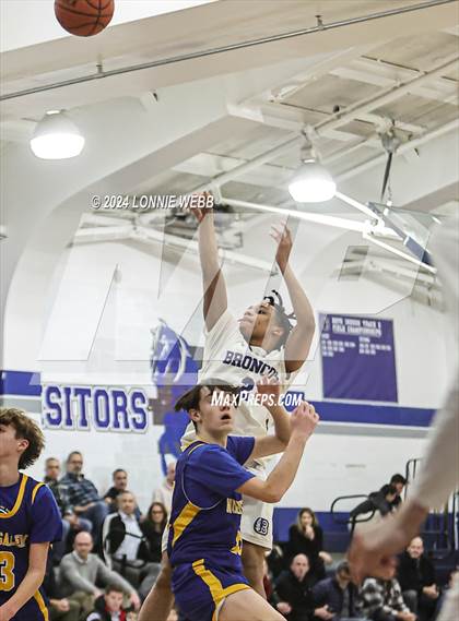 Thumbnail 2 in North Salem vs Bronxville (NYSPHSAA Section 1 Class B First Round) photogallery.