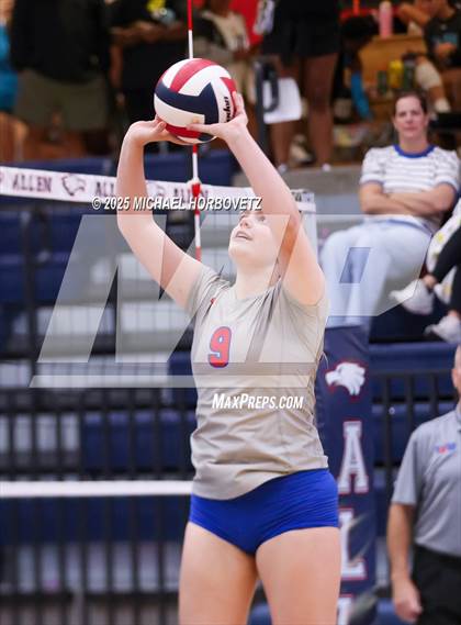 Thumbnail 3 in Pearce vs Mesquite Horn photogallery.