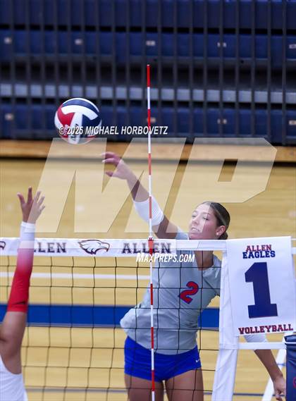 Thumbnail 2 in Pearce vs Mesquite Horn photogallery.