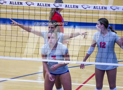 Thumbnail 1 in Pearce vs Mesquite Horn photogallery.