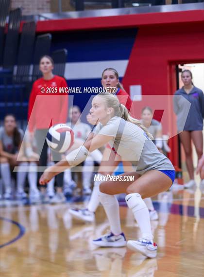 Thumbnail 1 in Pearce vs Mesquite Horn photogallery.