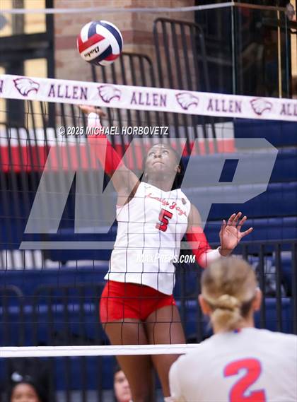 Thumbnail 2 in Pearce vs Mesquite Horn photogallery.