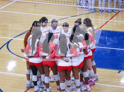 Thumbnail 2 in Pearce vs Mesquite Horn photogallery.