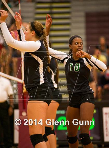 Thumbnail 2 in Carroll @ Plano photogallery.