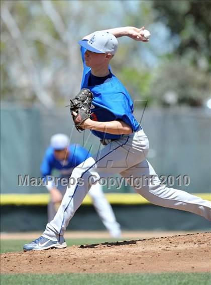 Thumbnail 3 in Torrance vs. Los Alamitos photogallery.