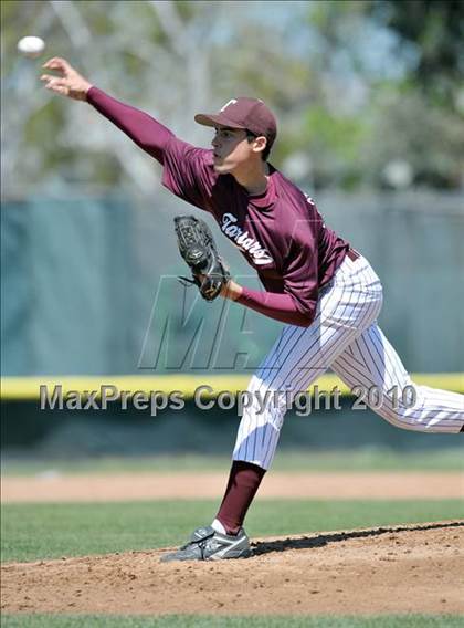 Thumbnail 3 in Torrance vs. Los Alamitos photogallery.