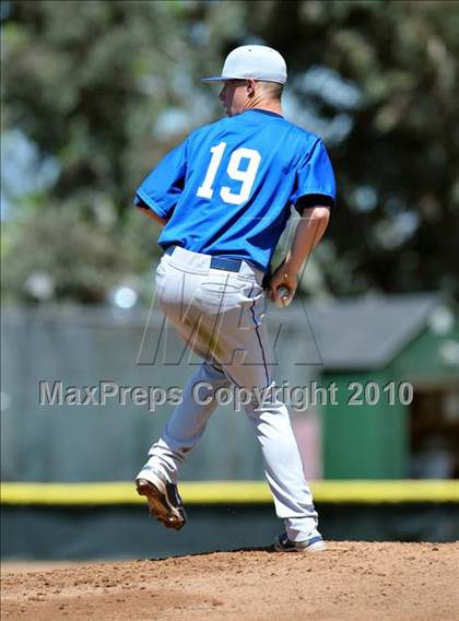 Thumbnail 1 in Torrance vs. Los Alamitos photogallery.