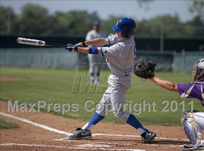Thumbnail 2 in Willows vs. Durham (CIF NS D3 Final) photogallery.