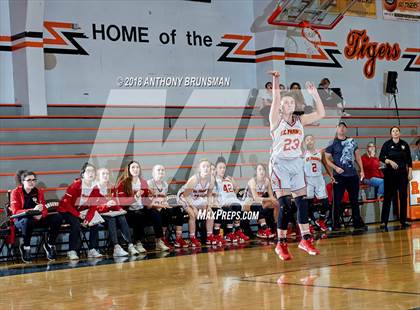 Thumbnail 3 in St. Francis vs. St. Ignatius (Roseville Elite Showcase) photogallery.