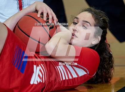 Thumbnail 2 in St. Francis vs. St. Ignatius (Roseville Elite Showcase) photogallery.