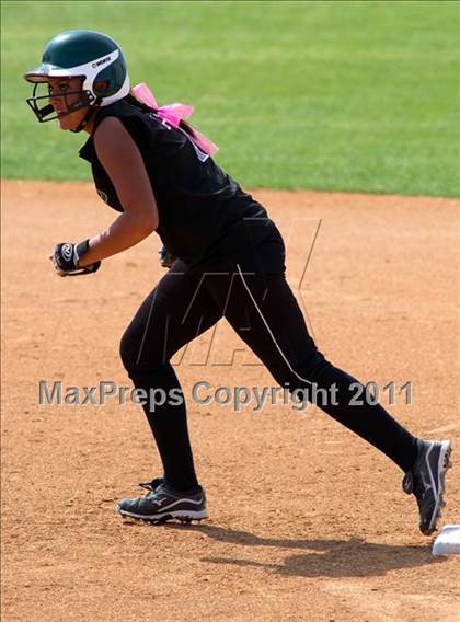 Thumbnail 3 in Pomona Catholic vs. Bellarmine-Jefferson (CIF SS D7 Final) photogallery.