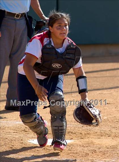 Thumbnail 3 in Pomona Catholic vs. Bellarmine-Jefferson (CIF SS D7 Final) photogallery.