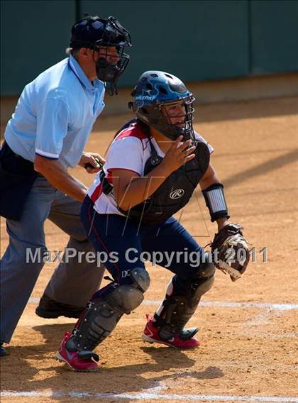Thumbnail 2 in Pomona Catholic vs. Bellarmine-Jefferson (CIF SS D7 Final) photogallery.