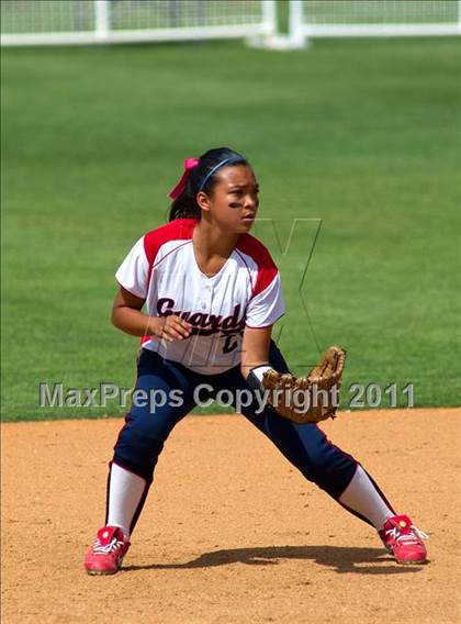 Thumbnail 2 in Pomona Catholic vs. Bellarmine-Jefferson (CIF SS D7 Final) photogallery.