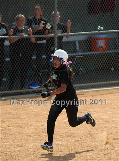 Thumbnail 2 in Pomona Catholic vs. Bellarmine-Jefferson (CIF SS D7 Final) photogallery.