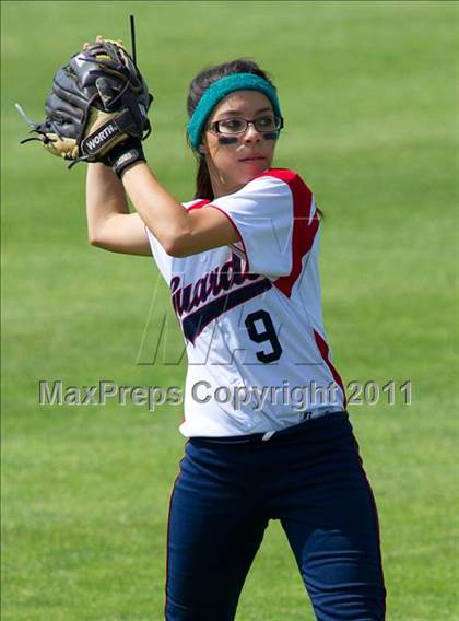 Thumbnail 3 in Pomona Catholic vs. Bellarmine-Jefferson (CIF SS D7 Final) photogallery.