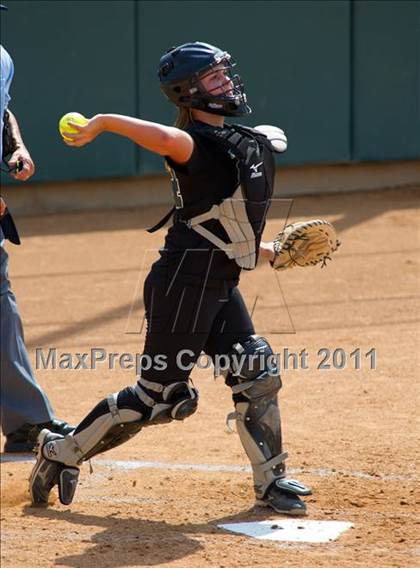 Thumbnail 2 in Pomona Catholic vs. Bellarmine-Jefferson (CIF SS D7 Final) photogallery.