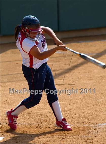 Thumbnail 2 in Pomona Catholic vs. Bellarmine-Jefferson (CIF SS D7 Final) photogallery.