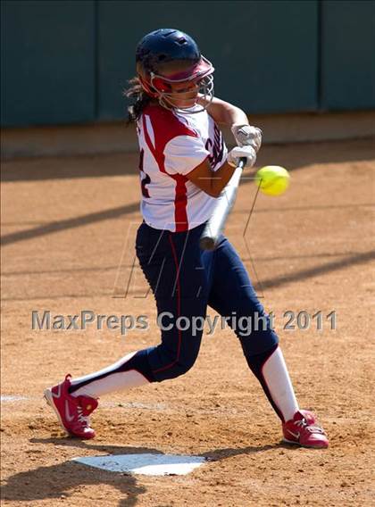 Thumbnail 1 in Pomona Catholic vs. Bellarmine-Jefferson (CIF SS D7 Final) photogallery.