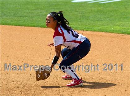 Thumbnail 2 in Pomona Catholic vs. Bellarmine-Jefferson (CIF SS D7 Final) photogallery.