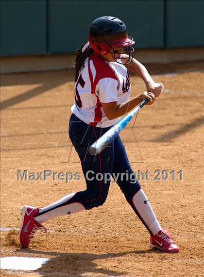 Thumbnail 1 in Pomona Catholic vs. Bellarmine-Jefferson (CIF SS D7 Final) photogallery.