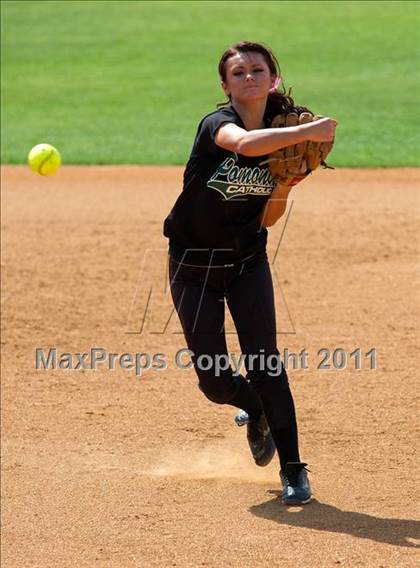 Thumbnail 2 in Pomona Catholic vs. Bellarmine-Jefferson (CIF SS D7 Final) photogallery.