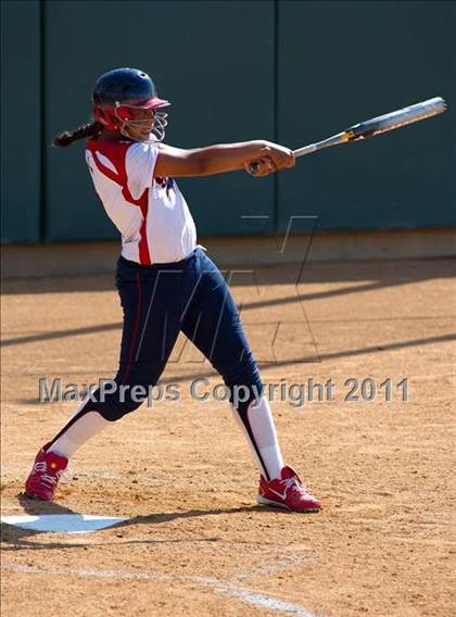 Thumbnail 2 in Pomona Catholic vs. Bellarmine-Jefferson (CIF SS D7 Final) photogallery.