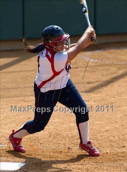 Thumbnail 3 in Pomona Catholic vs. Bellarmine-Jefferson (CIF SS D7 Final) photogallery.