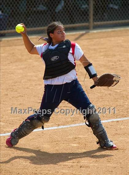 Thumbnail 3 in Pomona Catholic vs. Bellarmine-Jefferson (CIF SS D7 Final) photogallery.