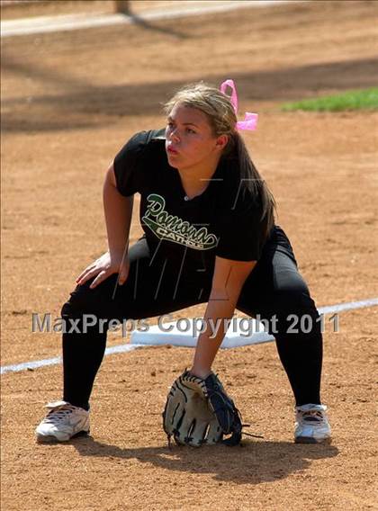 Thumbnail 1 in Pomona Catholic vs. Bellarmine-Jefferson (CIF SS D7 Final) photogallery.