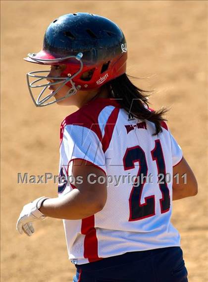 Thumbnail 3 in Pomona Catholic vs. Bellarmine-Jefferson (CIF SS D7 Final) photogallery.