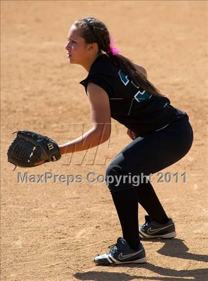 Thumbnail 2 in Pomona Catholic vs. Bellarmine-Jefferson (CIF SS D7 Final) photogallery.