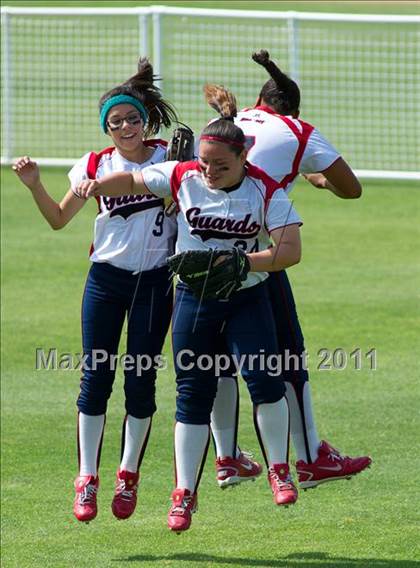 Thumbnail 2 in Pomona Catholic vs. Bellarmine-Jefferson (CIF SS D7 Final) photogallery.