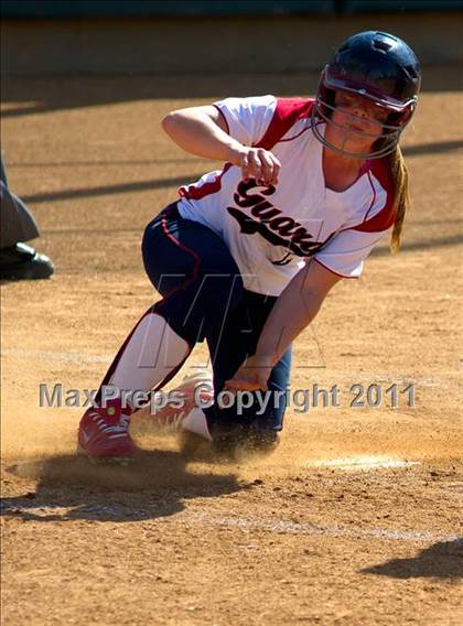 Thumbnail 3 in Pomona Catholic vs. Bellarmine-Jefferson (CIF SS D7 Final) photogallery.