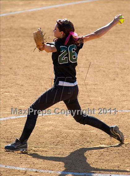 Thumbnail 3 in Pomona Catholic vs. Bellarmine-Jefferson (CIF SS D7 Final) photogallery.