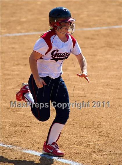 Thumbnail 3 in Pomona Catholic vs. Bellarmine-Jefferson (CIF SS D7 Final) photogallery.