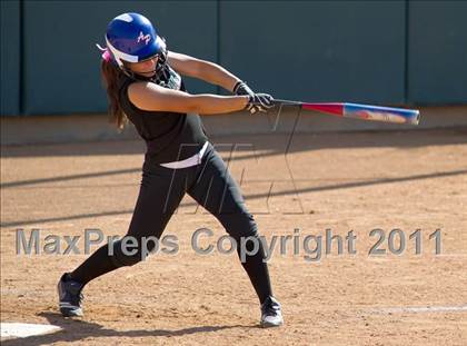 Thumbnail 3 in Pomona Catholic vs. Bellarmine-Jefferson (CIF SS D7 Final) photogallery.