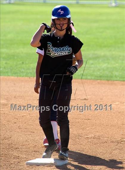 Thumbnail 1 in Pomona Catholic vs. Bellarmine-Jefferson (CIF SS D7 Final) photogallery.