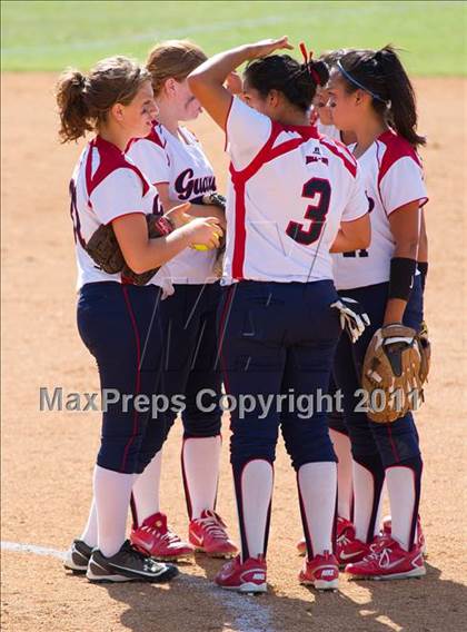 Thumbnail 1 in Pomona Catholic vs. Bellarmine-Jefferson (CIF SS D7 Final) photogallery.